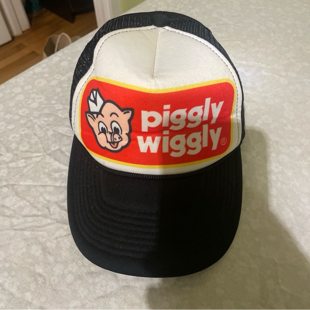 Black and White Trucker Hat Vintage